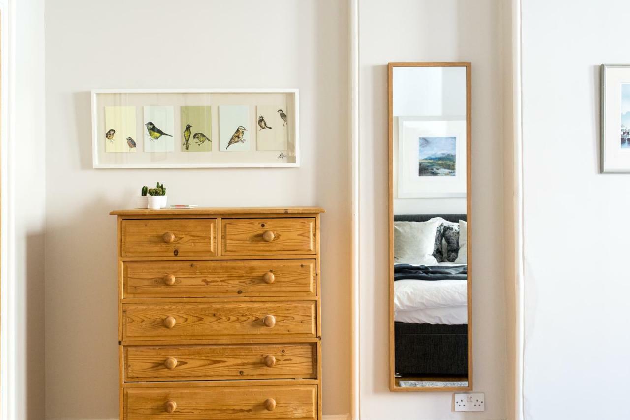 Appartement Beautiful, Traditional 2 Bedroom Main Door Flat *